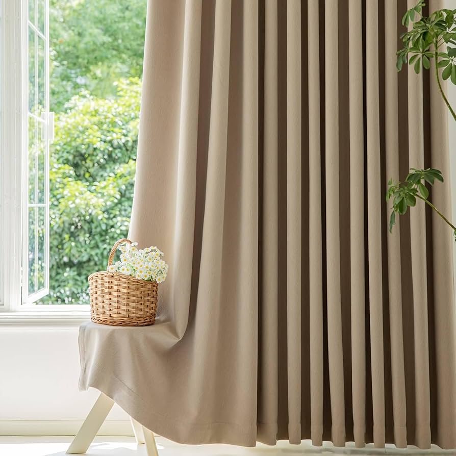 ستائر بلاك اوت بالرياض